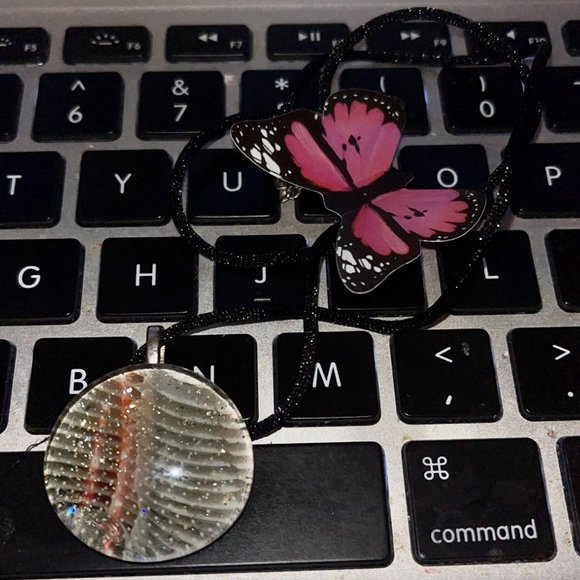 Marble Glass Handmade Nekclace - Picture 8 of 10